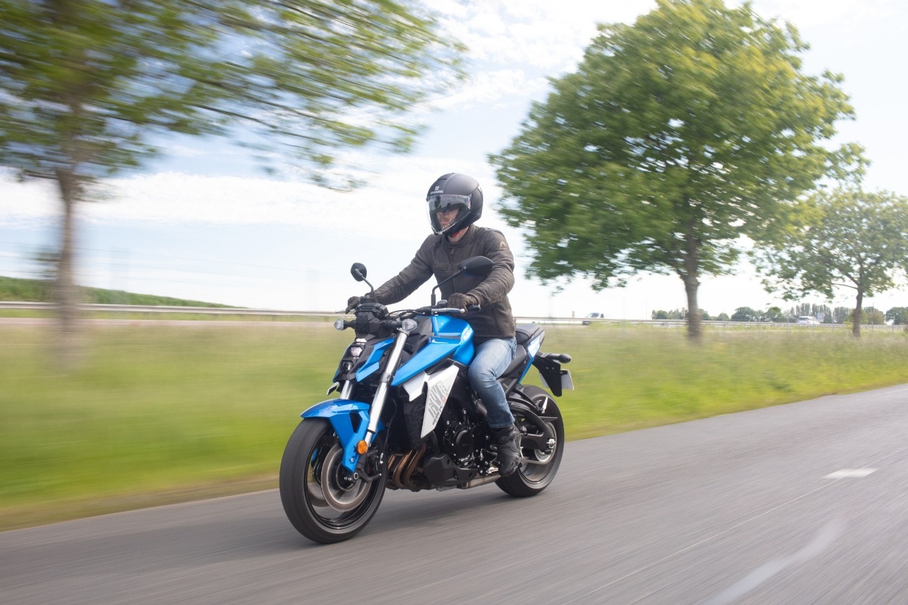 Suzuki GSX-S 950: la porta di accesso